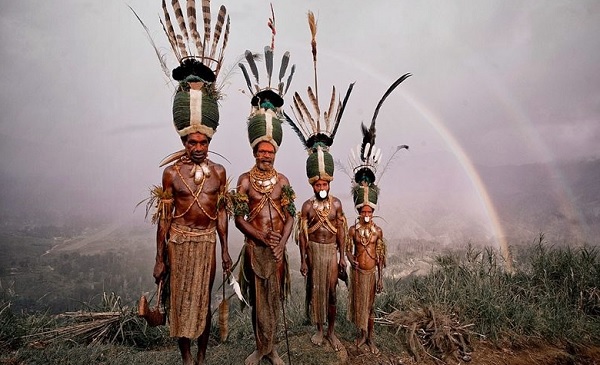 Pakaian Adat Papua Koteka