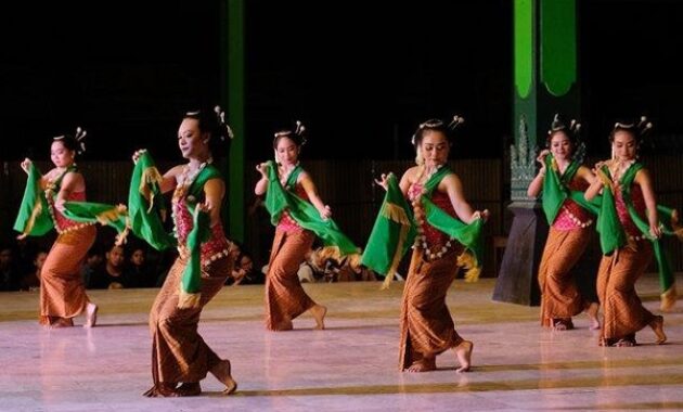 Tari Gambyong Jawa Tengah